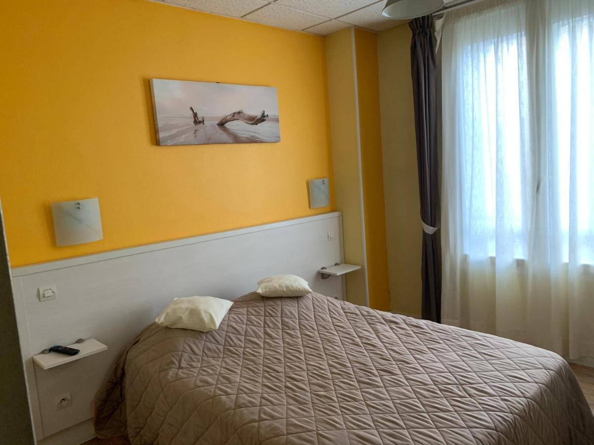 Au Vieux Puits Hotel Villers-Bocage  Eksteriør billede