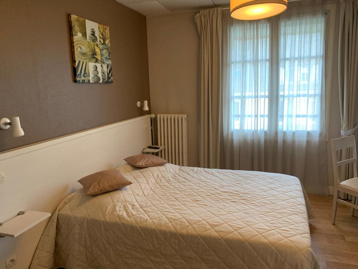 Au Vieux Puits Hotel Villers-Bocage  Eksteriør billede